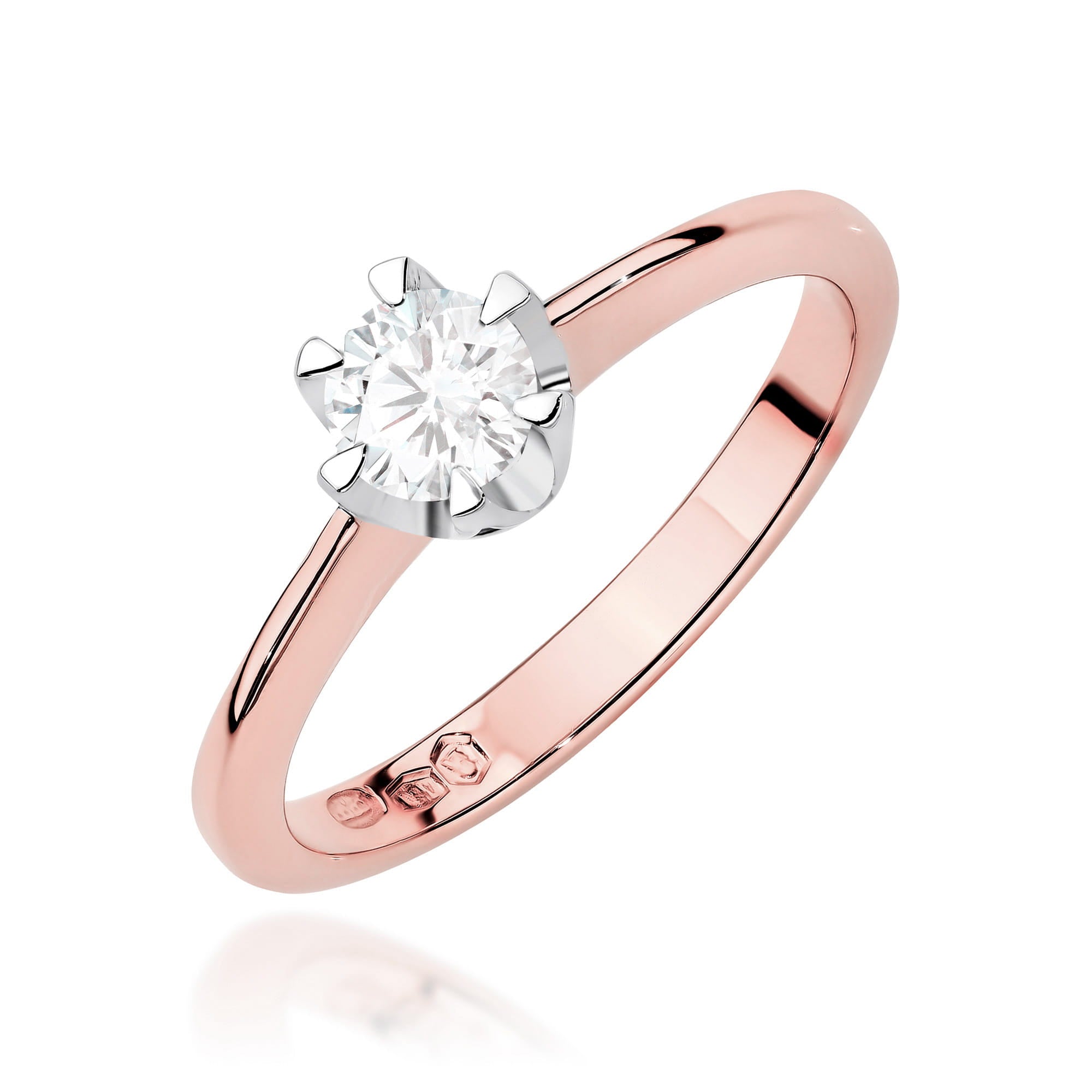 Gold Ring With Lab-Grown Diamond