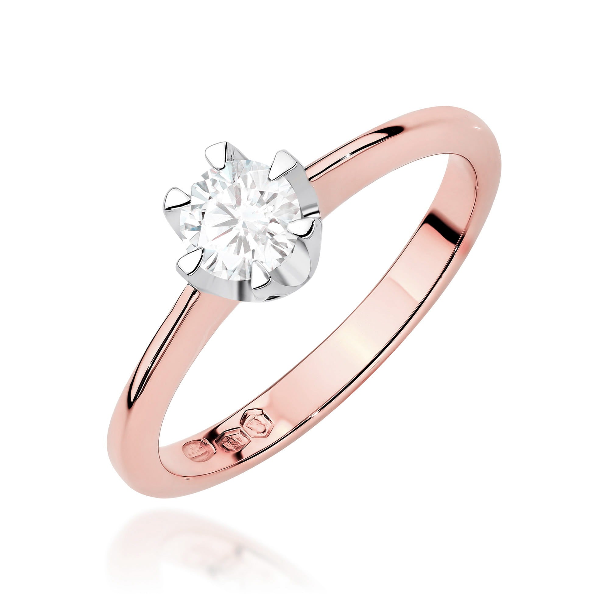 Gold Ring With Lab-Grown Diamond