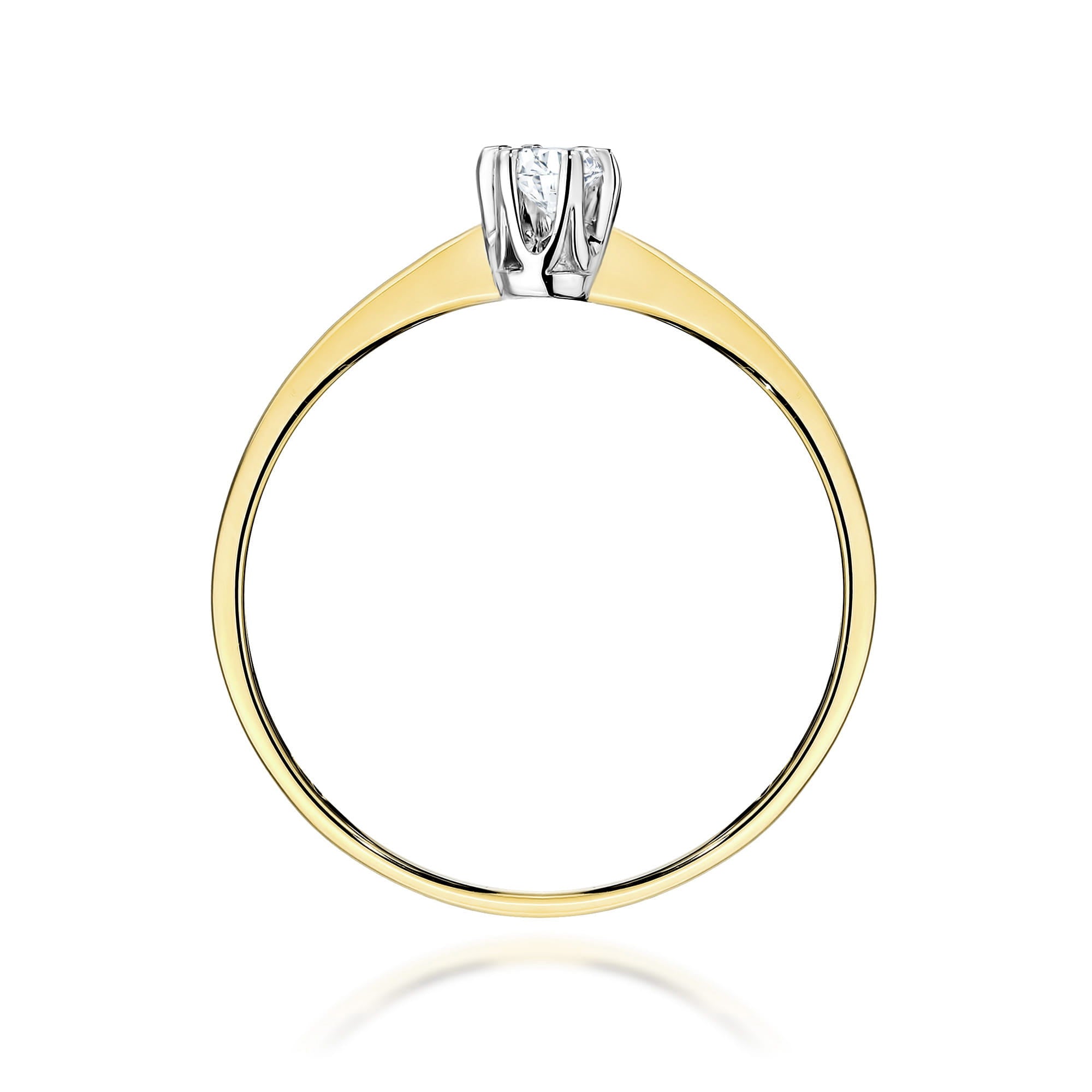 Gold Ring With Lab-Grown Diamond