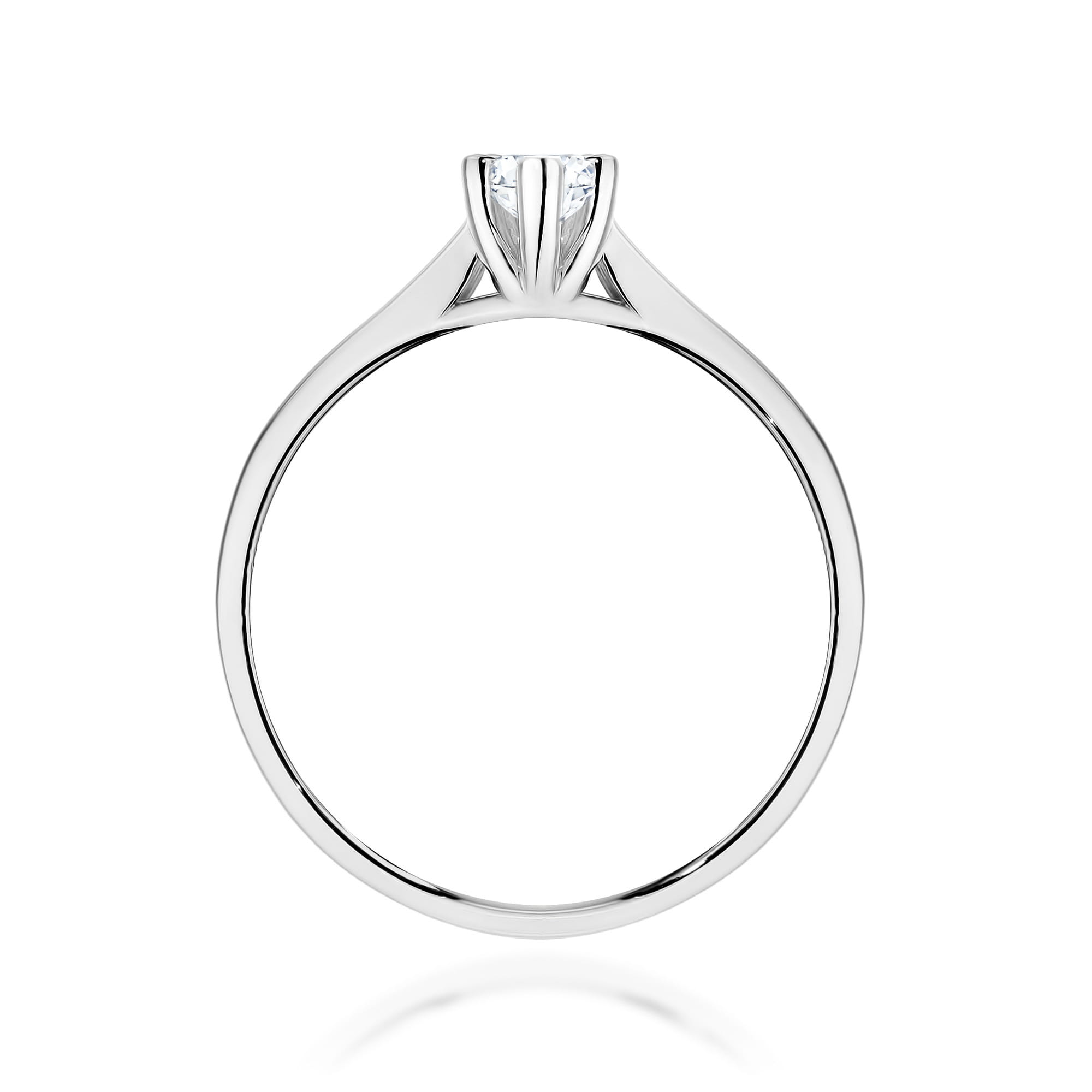 Gold Ring With Lab-Grown Diamond
