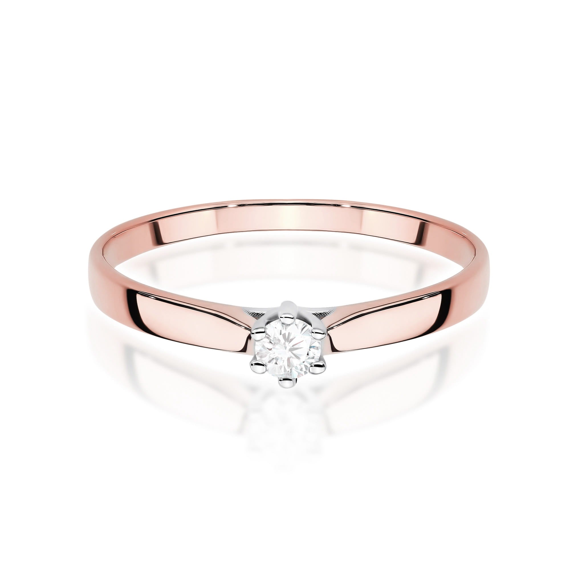 Gold Ring With Lab-Grown Diamond