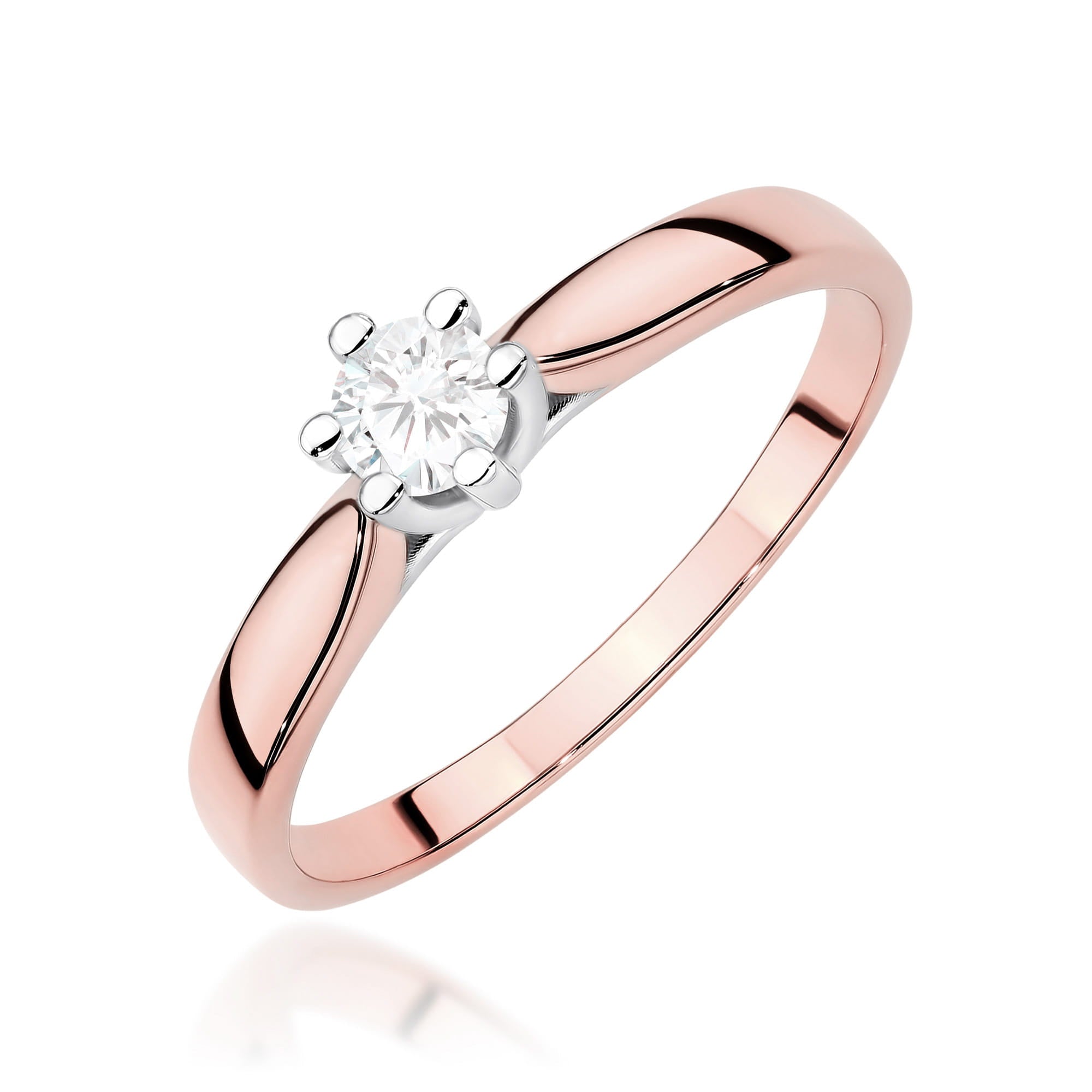 Gold Ring With Lab-Grown Diamond