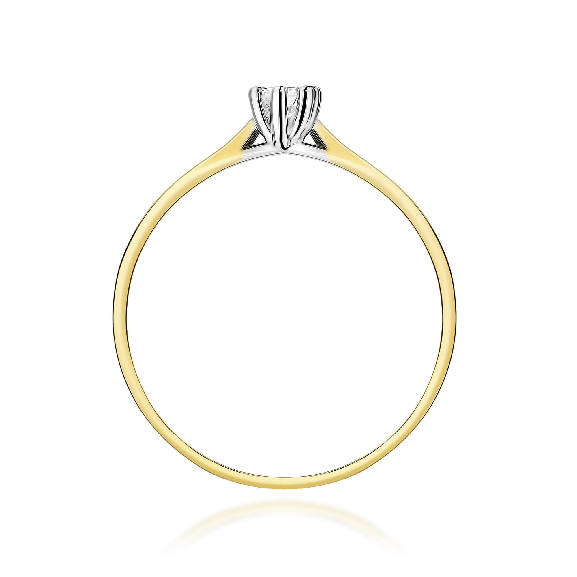 Gold Ring With Lab-Grown Diamond