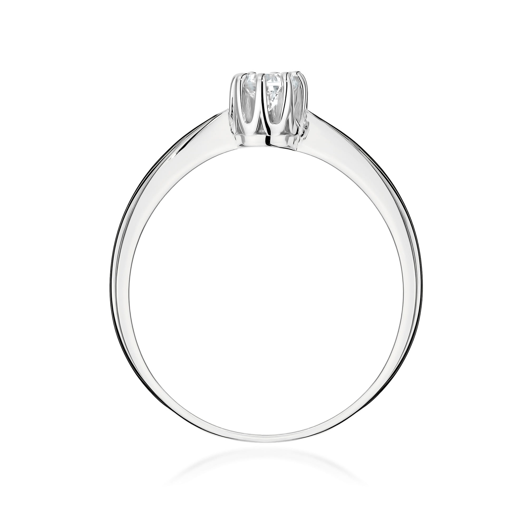 Gold Ring With Lab-Grown Diamond