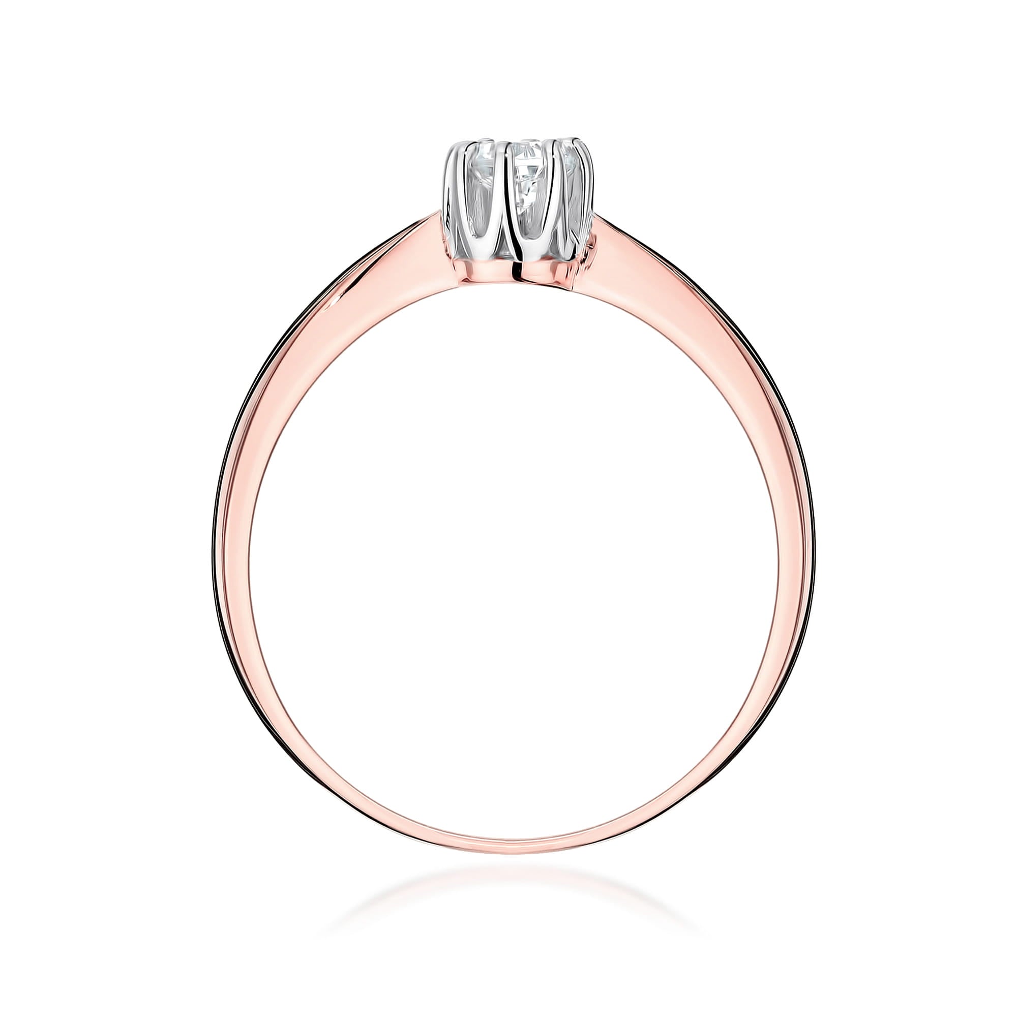 Gold Ring With Lab-Grown Diamond