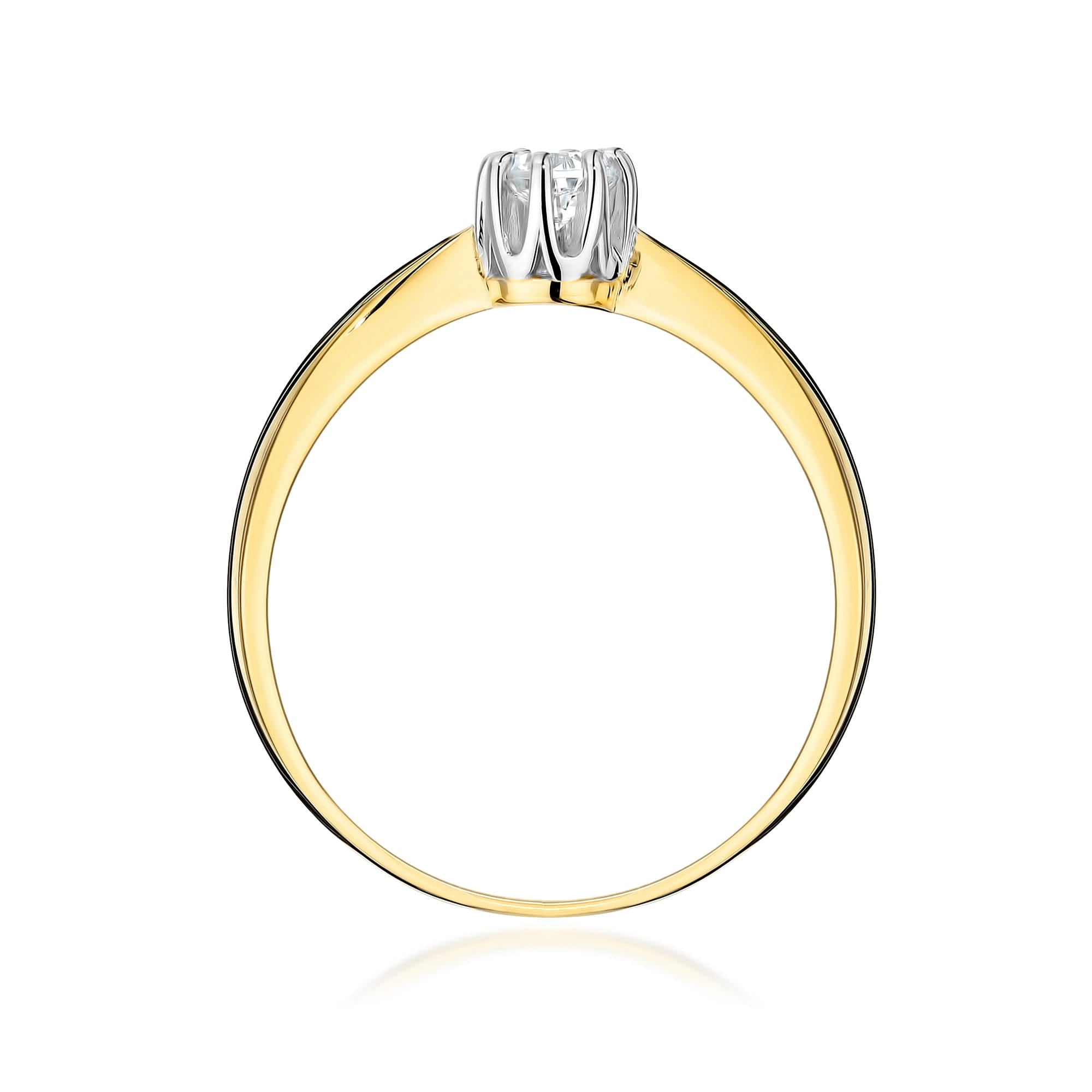 Gold Ring With Lab-Grown Diamond