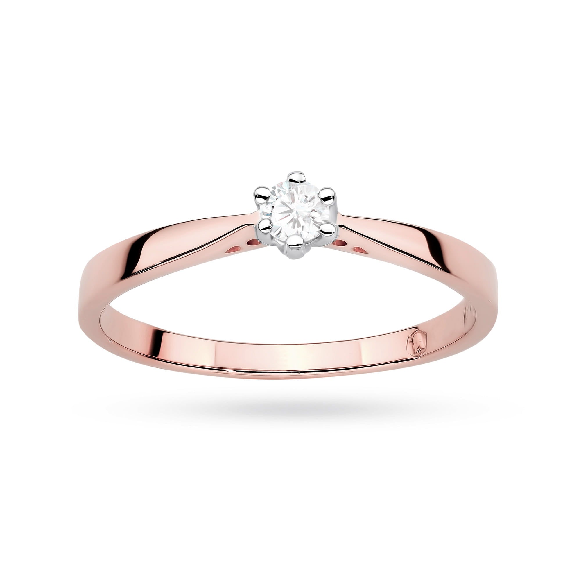 Gold Ring With Lab-Grown Diamond