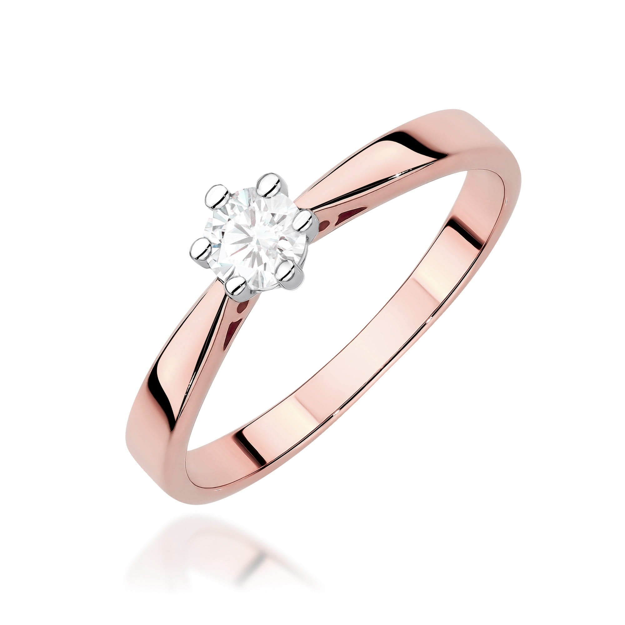 Gold Ring With Lab-Grown Diamond