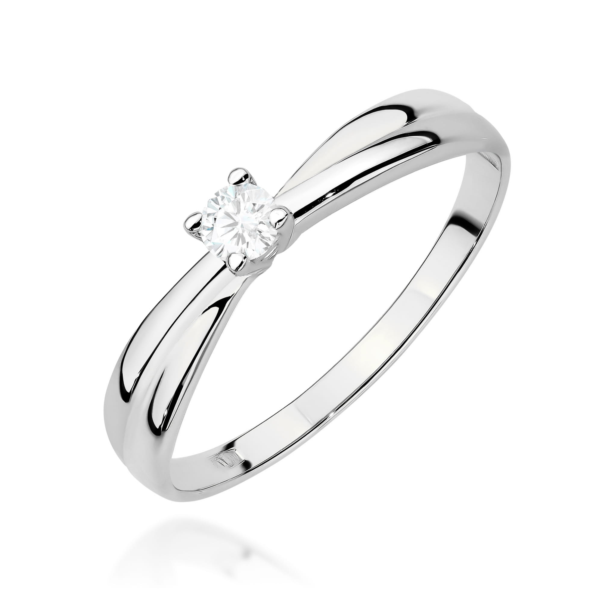 Gold Ring With Lab-Grown Diamond