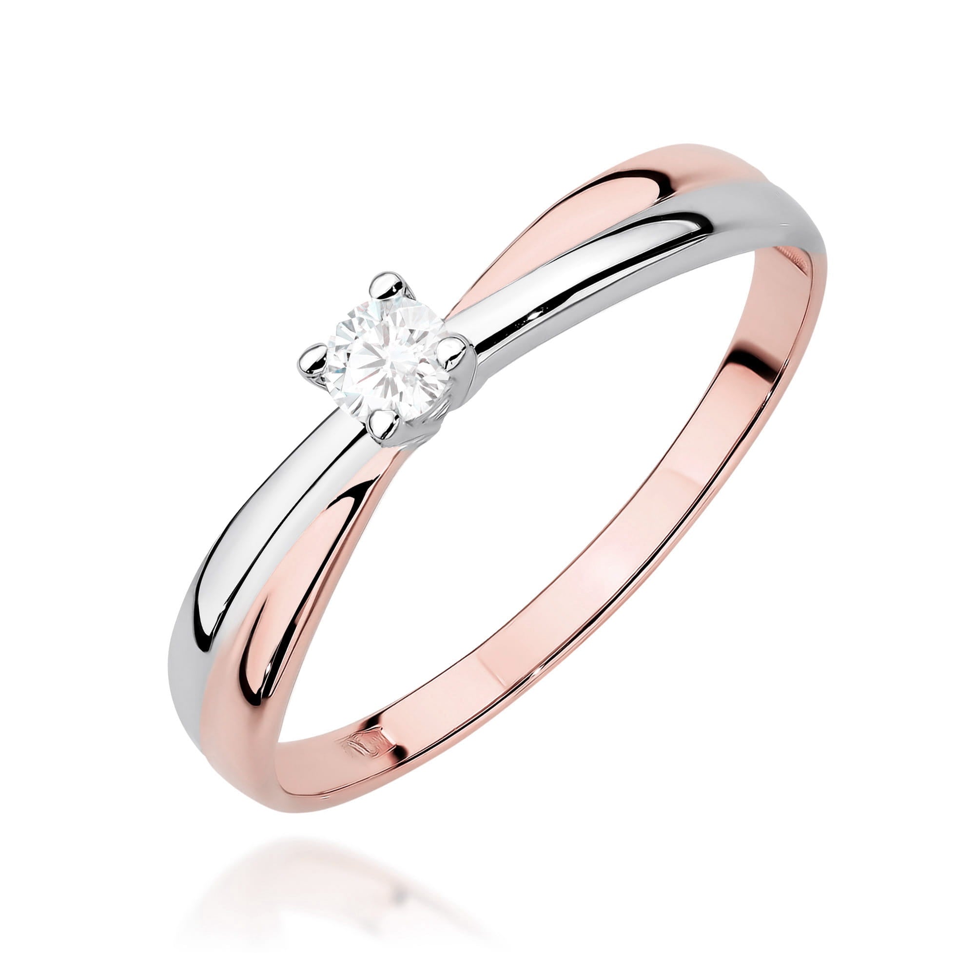 Gold Ring With Lab-Grown Diamond