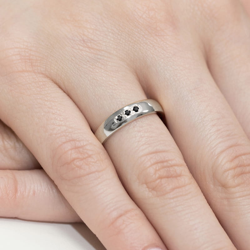 Gold Ring With Black Diamonds