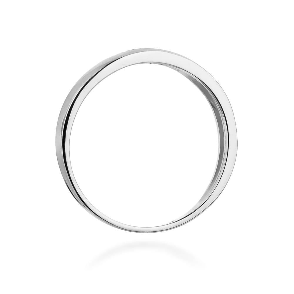 Gold Ring With Diamonds
