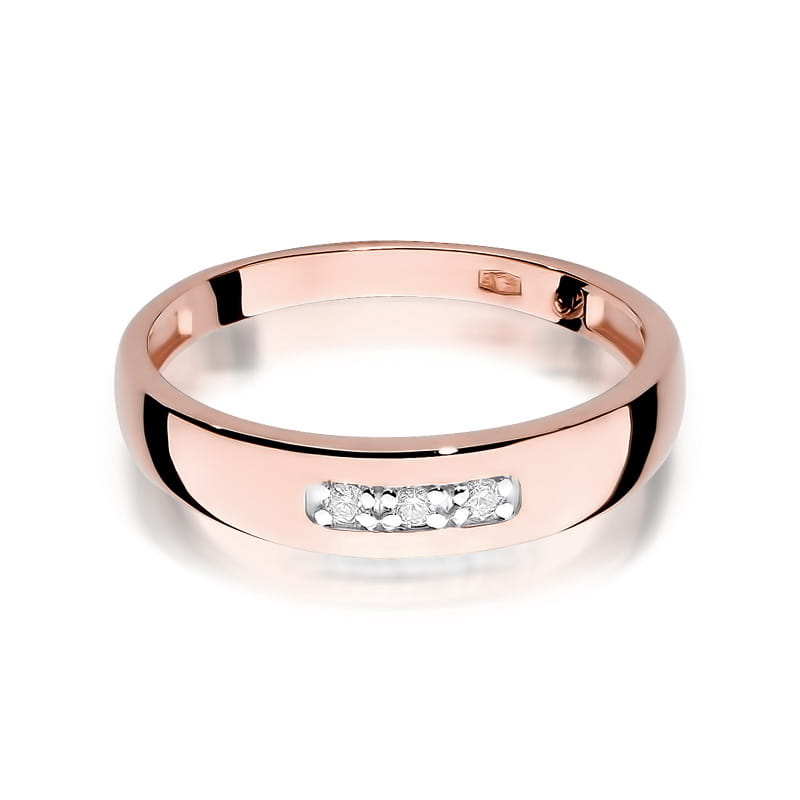 Gold Ring With Diamonds
