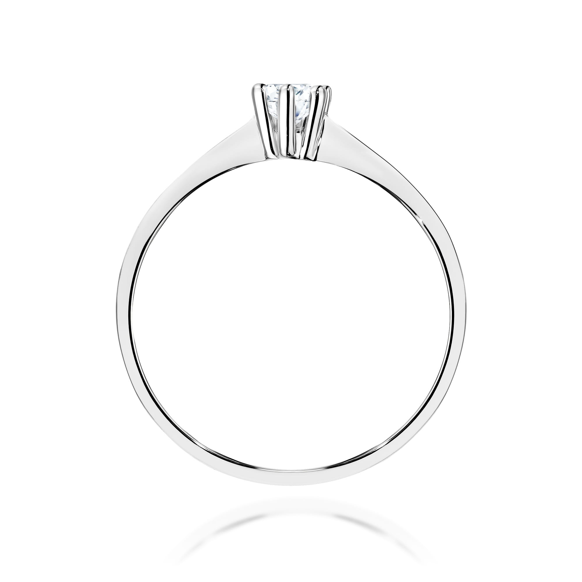 Gold Ring With Lab-Grown Diamond