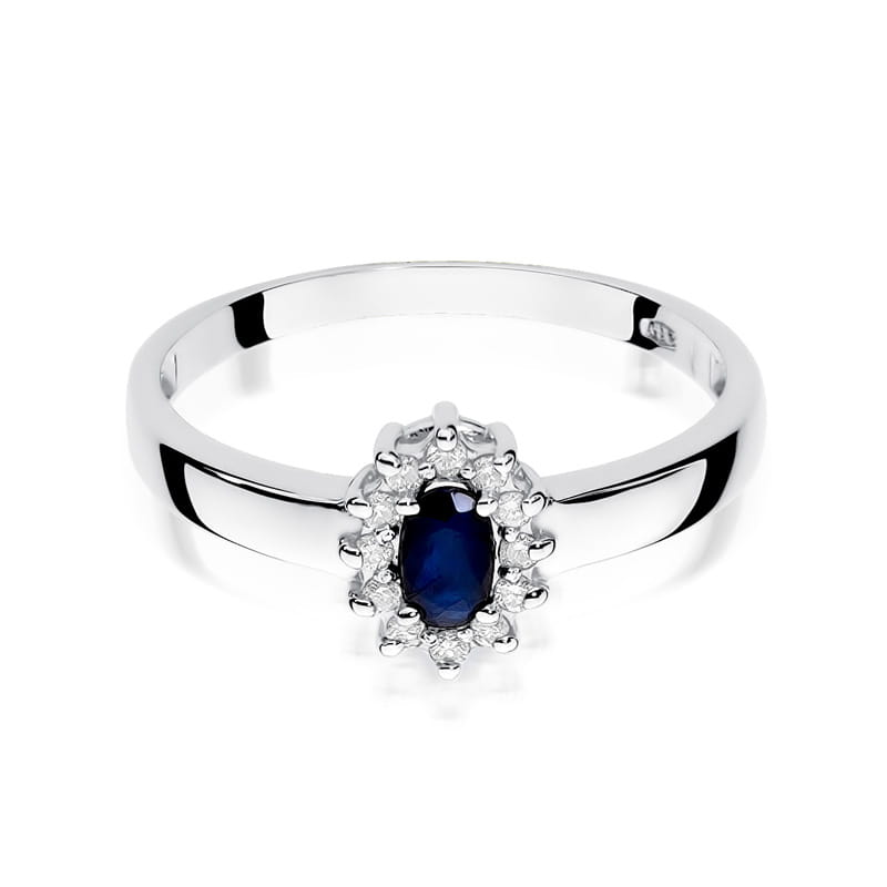 Gold Ring With Sapphire And Diamonds