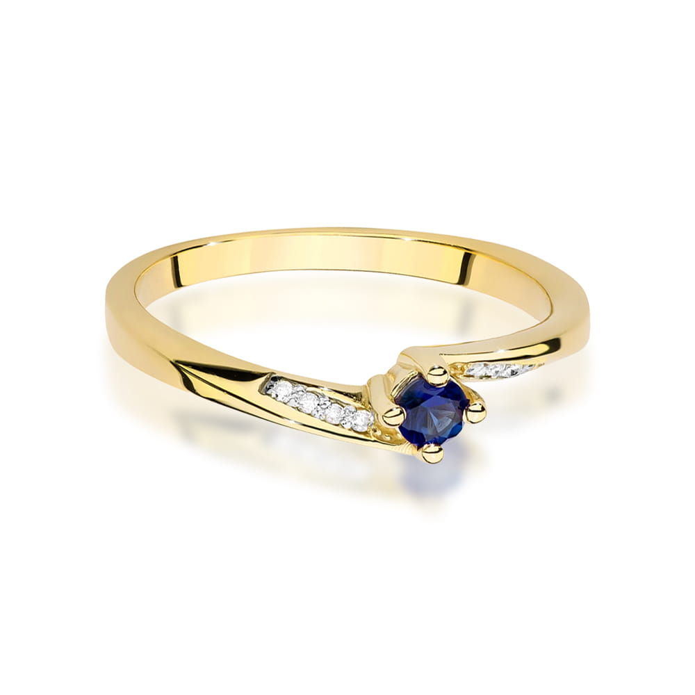 Gold Ring With Sapphire And Diamonds
