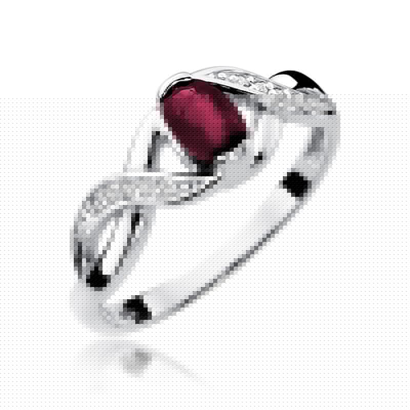 Gold Ring With Ruby And Diamonds