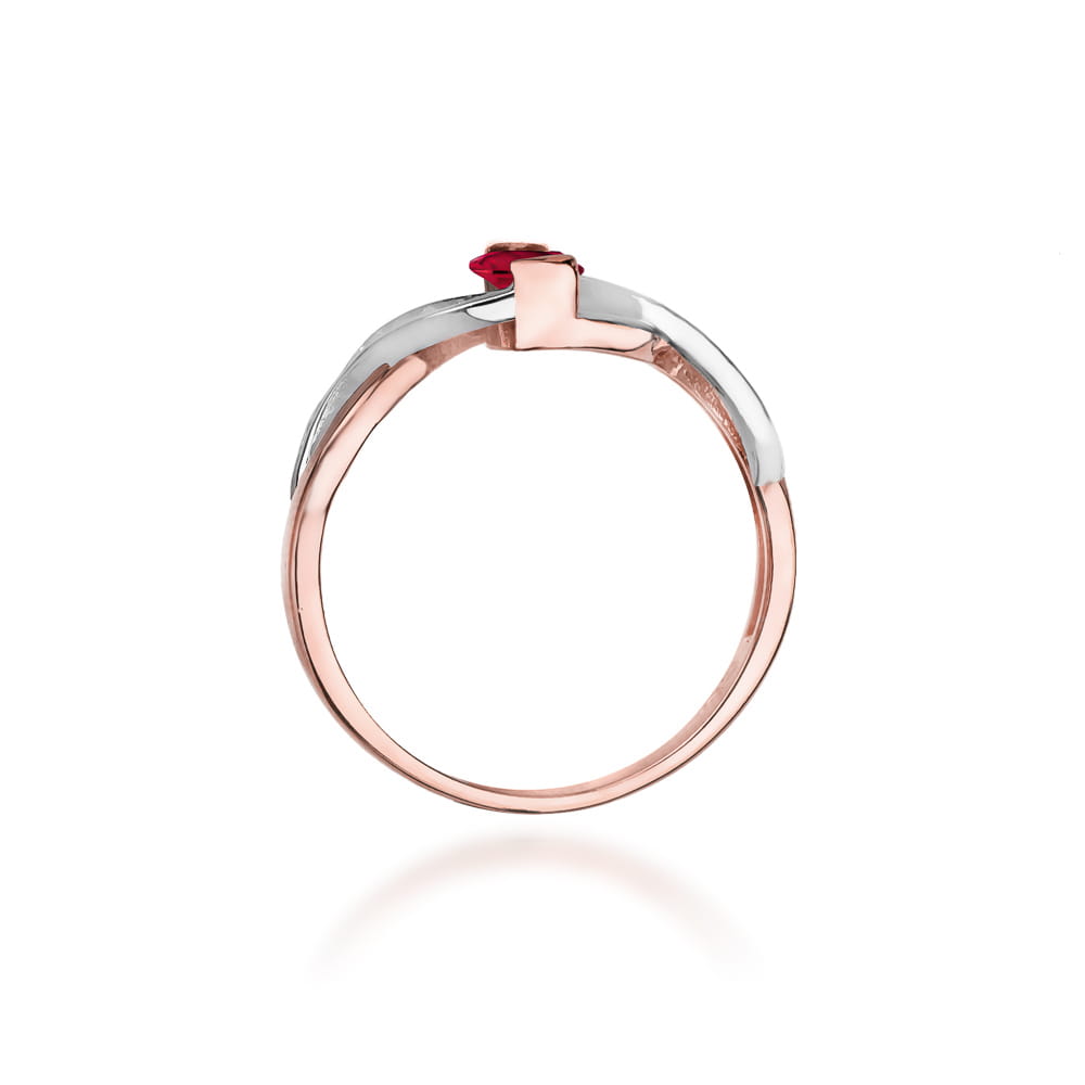 Gold Ring With Ruby And Diamonds