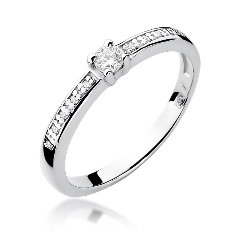 Gold Ring With Diamonds