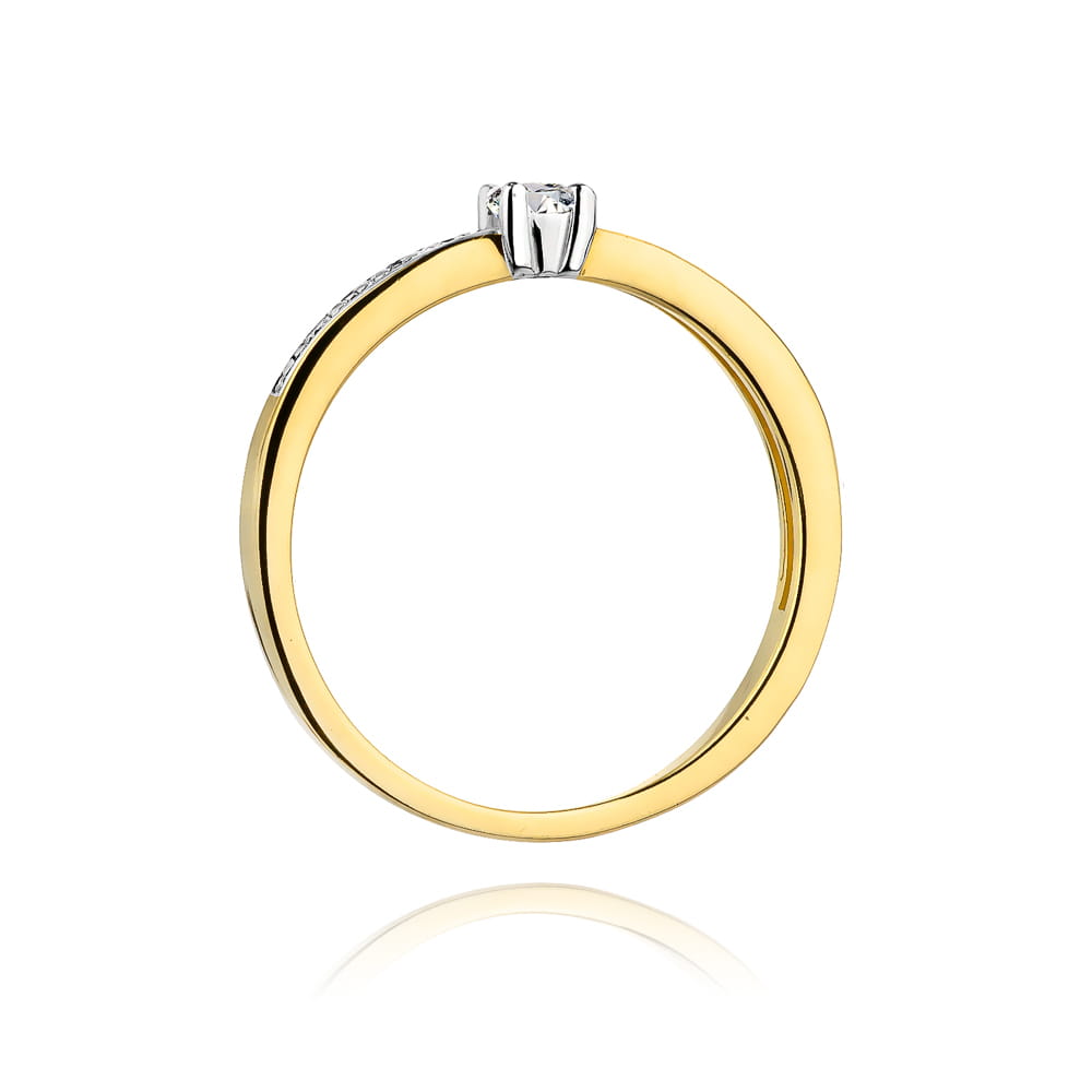 Gold Ring With Diamonds