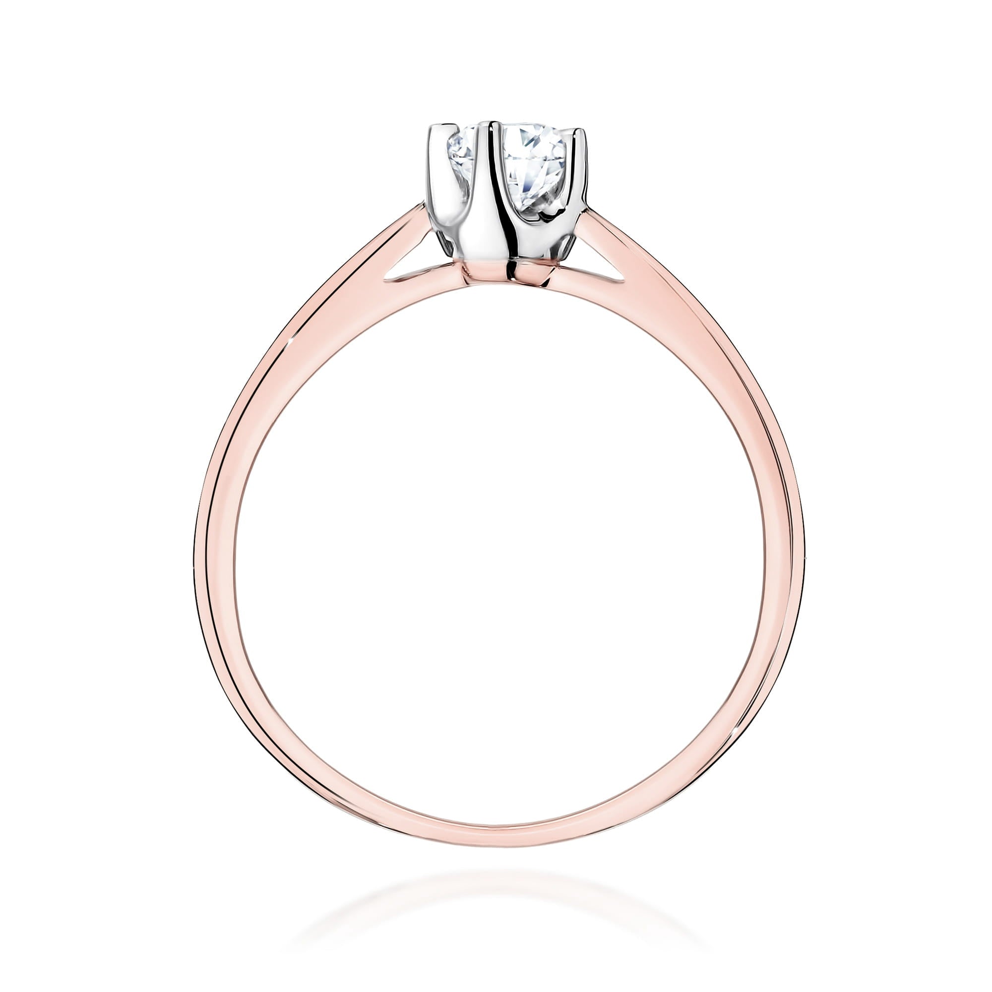 Gold Ring With Lab-Grown Diamond