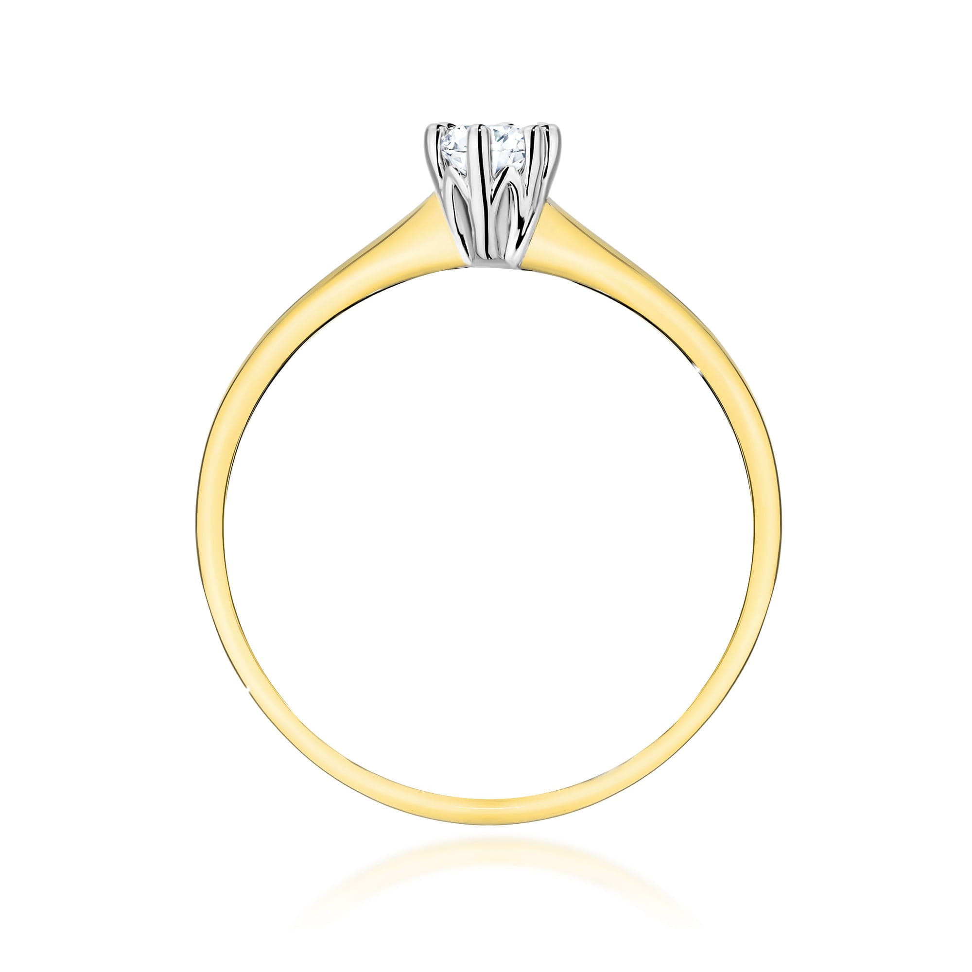 Gold Ring With Lab-Grown Diamond