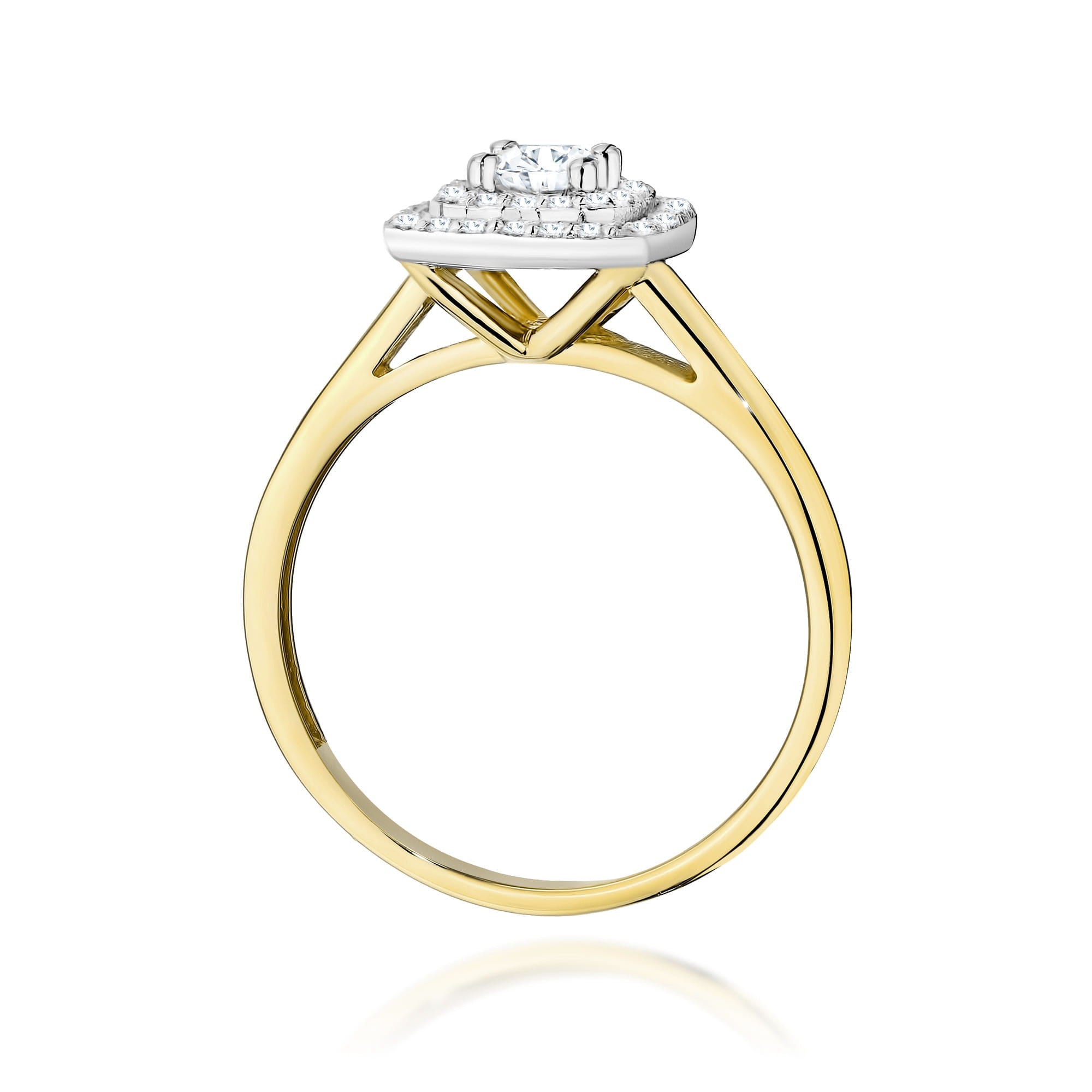 Gold Ring With Lab-Grown Diamonds