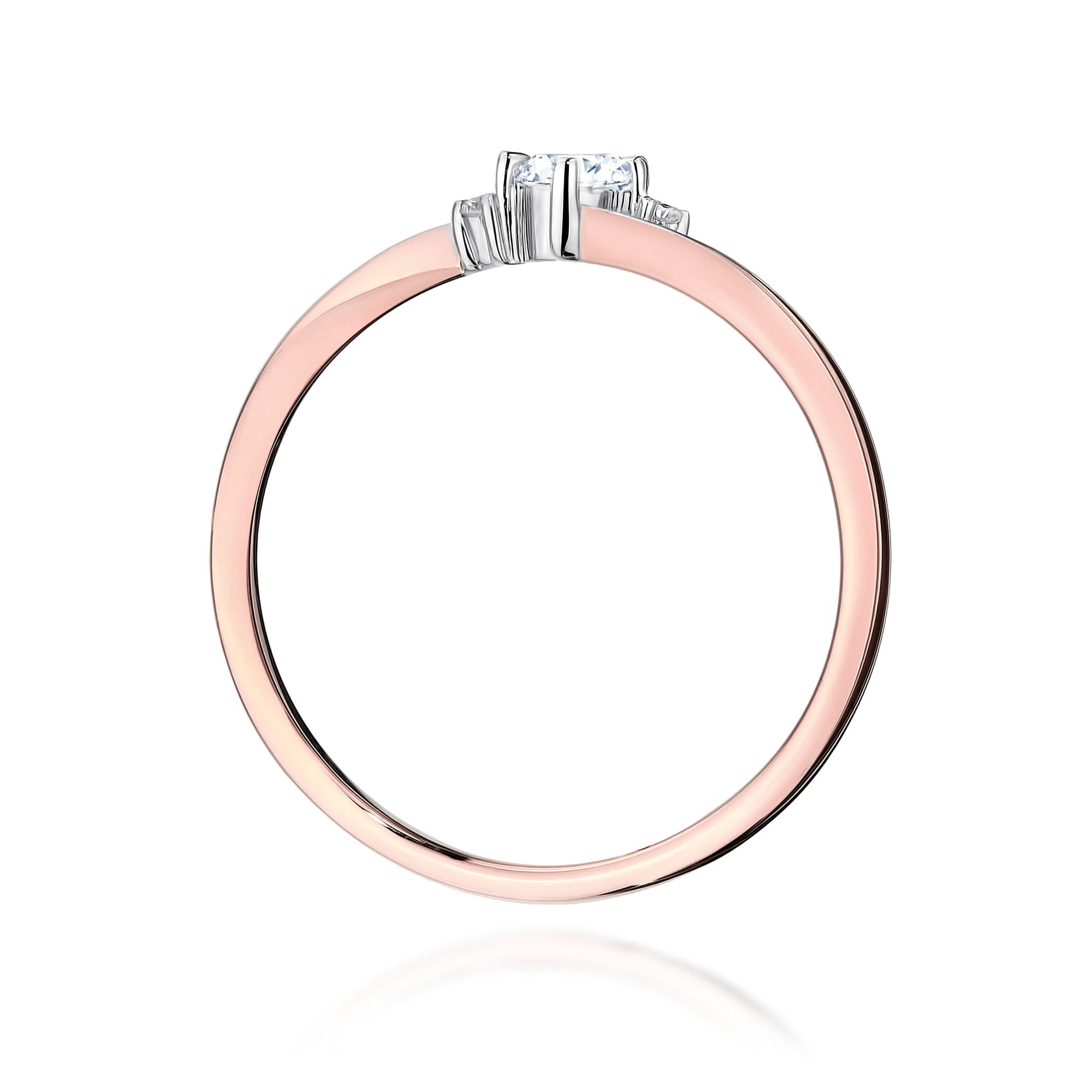 Gold Ring With Lab-Grown Diamonds