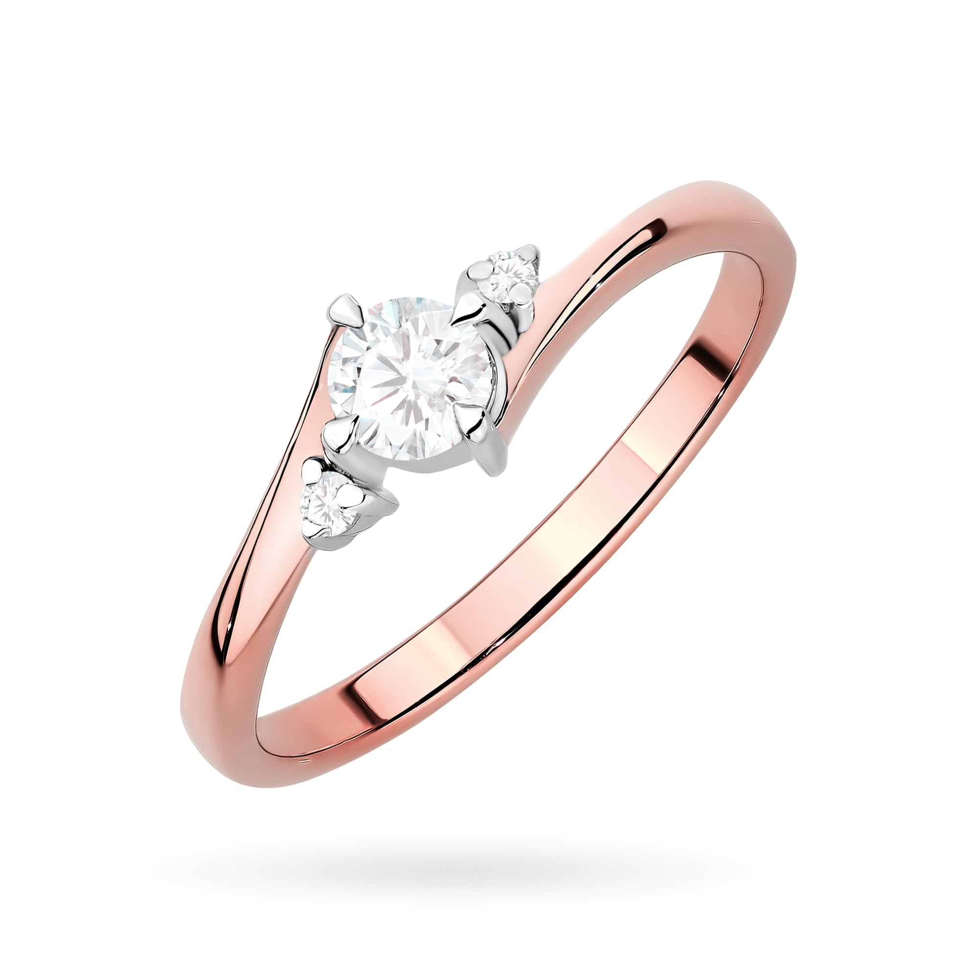 Gold Ring With Lab-Grown Diamonds