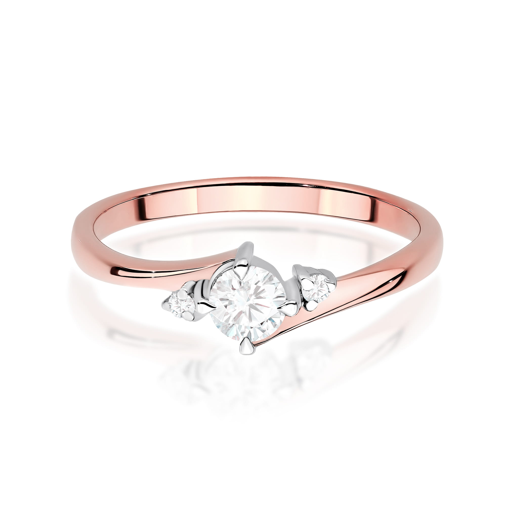 Gold Ring With Lab-Grown Diamonds