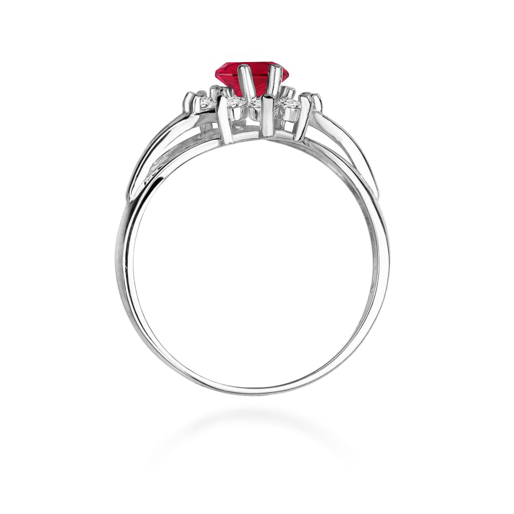Gold Ring With Ruby And Diamonds