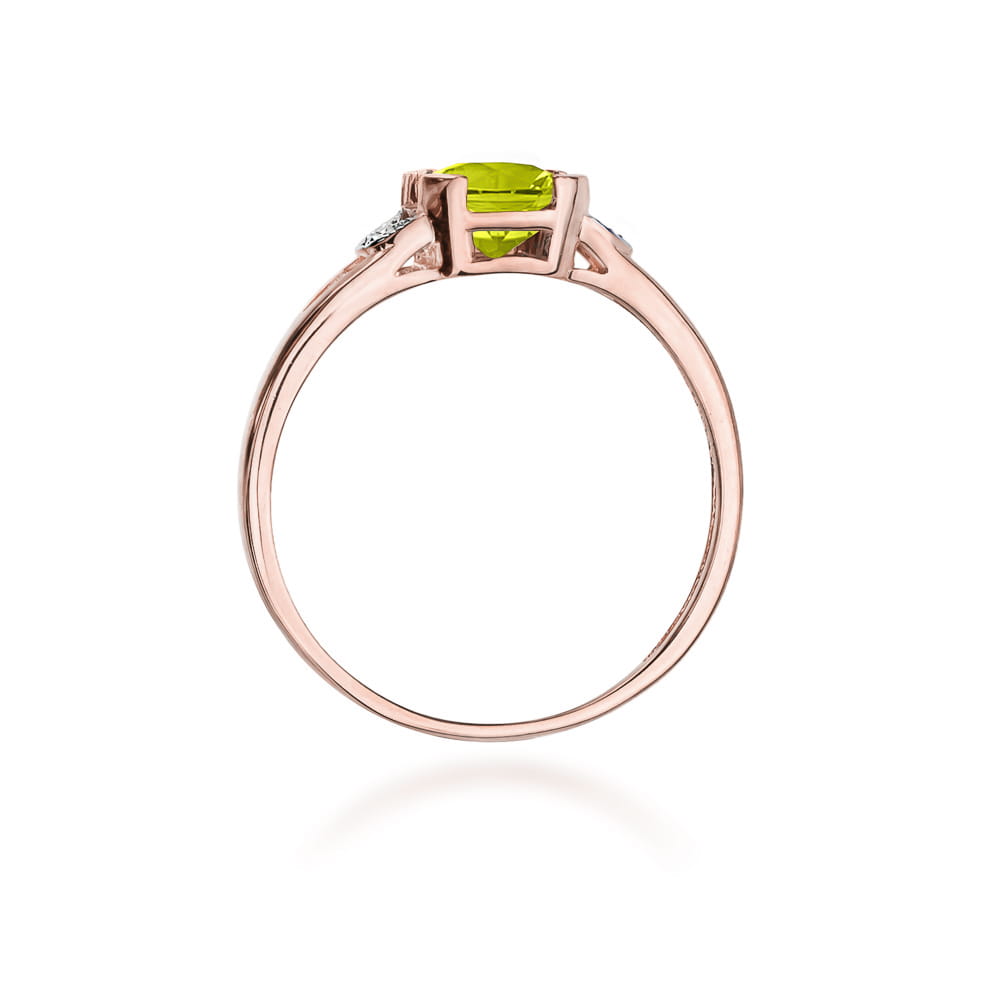 Gold Ring With Peridot And Diamonds