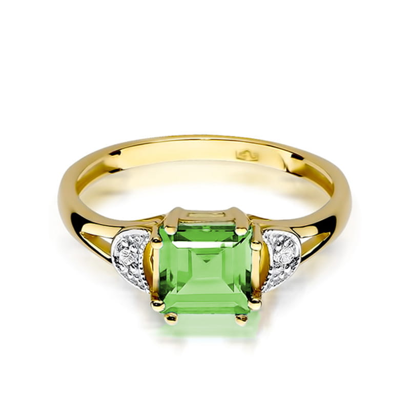 Gold Ring With Peridot And Diamonds