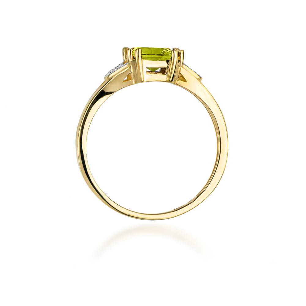 Gold Ring With Peridot And Diamonds