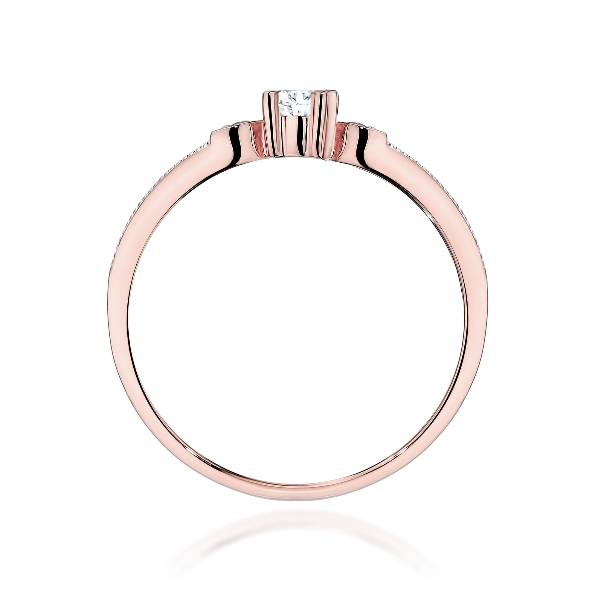 Gold Ring With Lab-Grown Diamonds