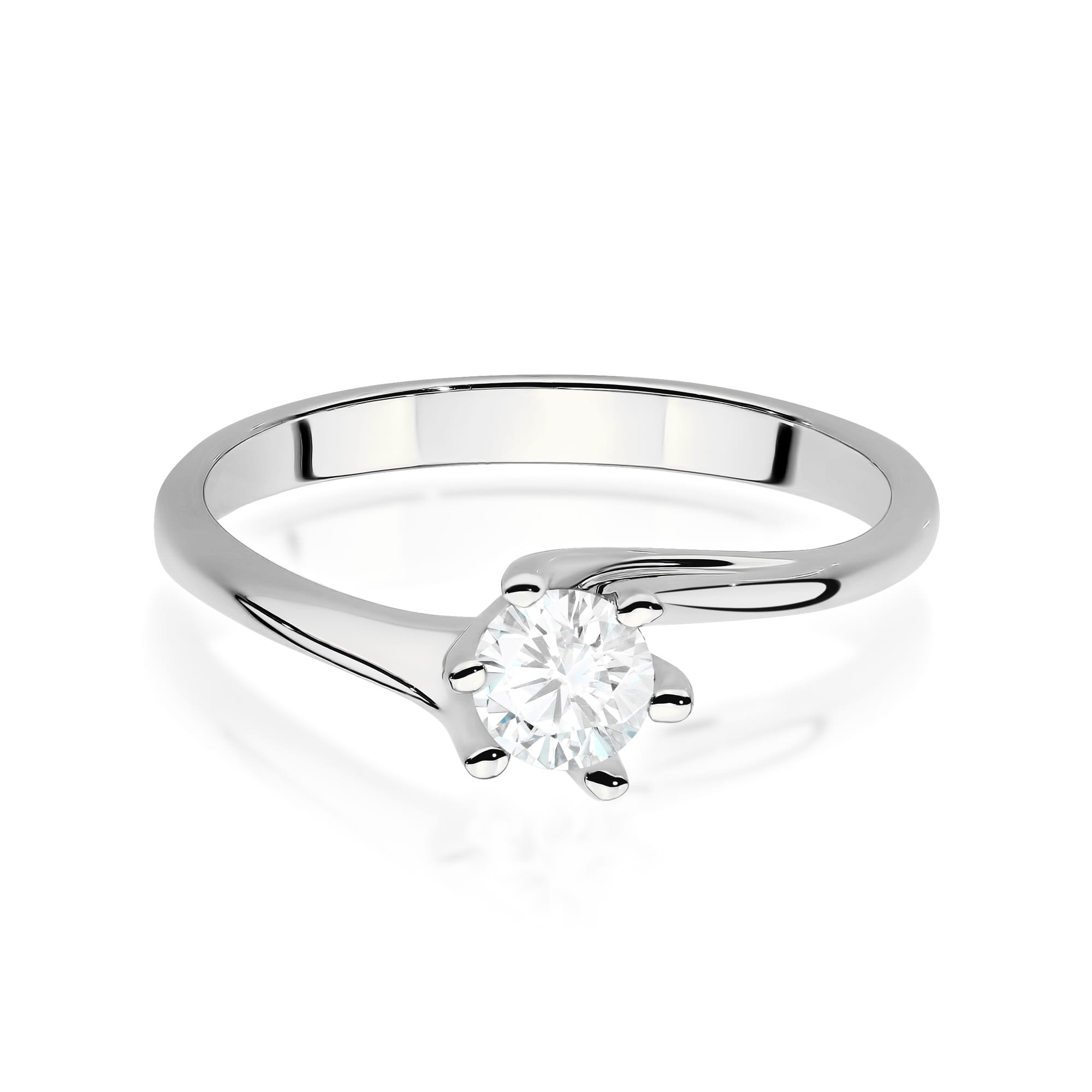 Gold Ring With Lab-Grown Diamond