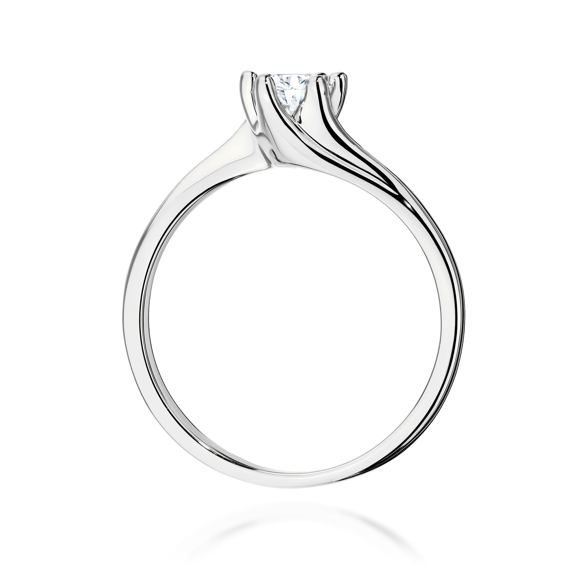 Gold Ring With Lab-Grown Diamond