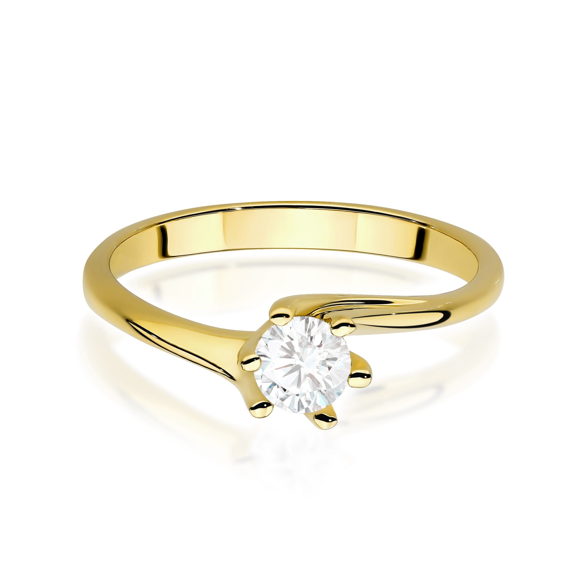 Gold Ring With Lab-Grown Diamond