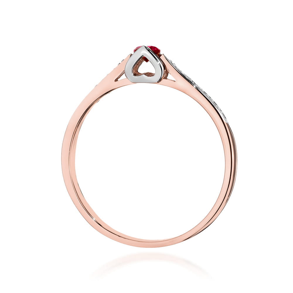 Gold Ring With Ruby And Diamonds