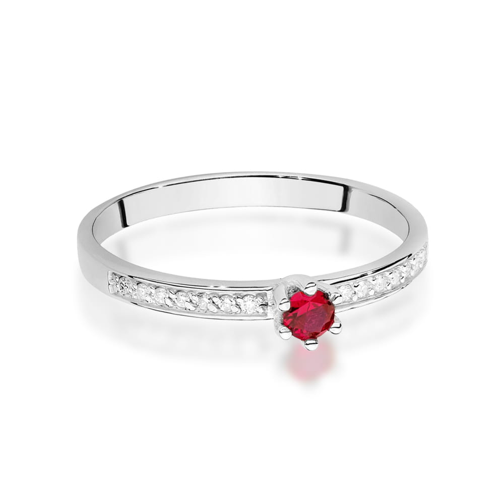 Gold Ring With Ruby And Diamonds