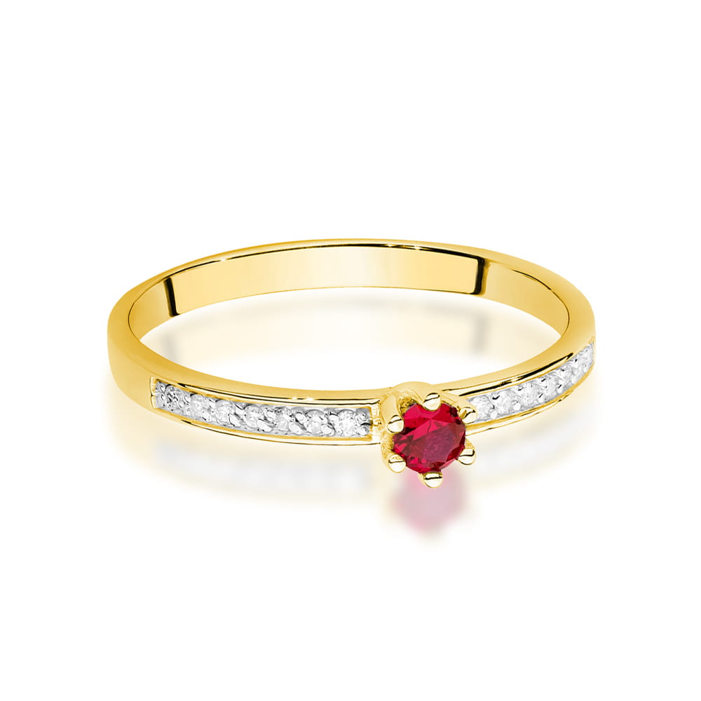 Gold Ring With Ruby And Diamonds