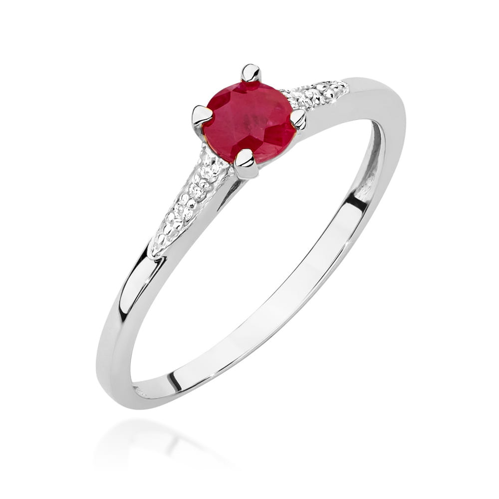 Gold Ring With Ruby And Diamonds