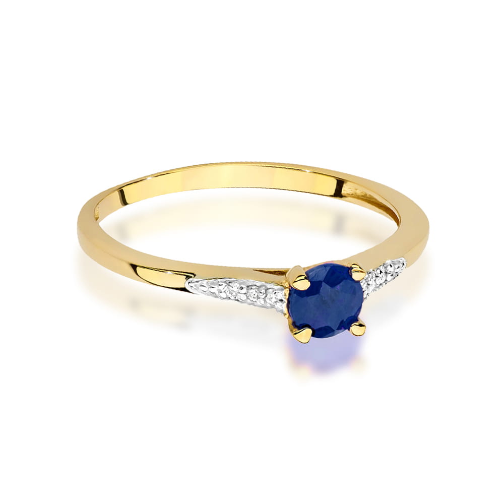 Gold Ring With Sapphire And Diamonds