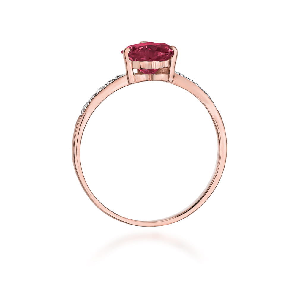 Gold Ring With Ruby And Diamonds