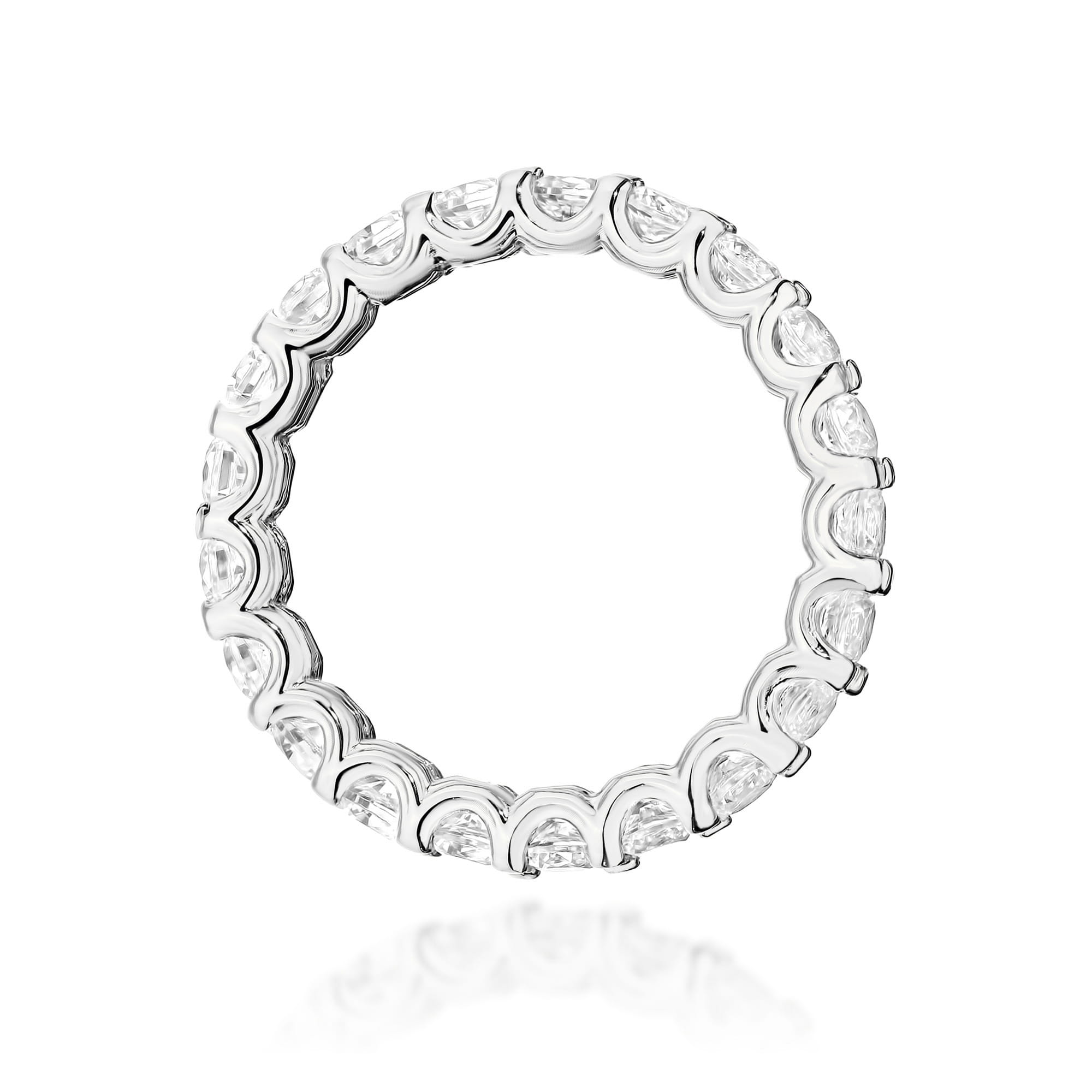 Gold Ring With Lab-Grown Diamonds