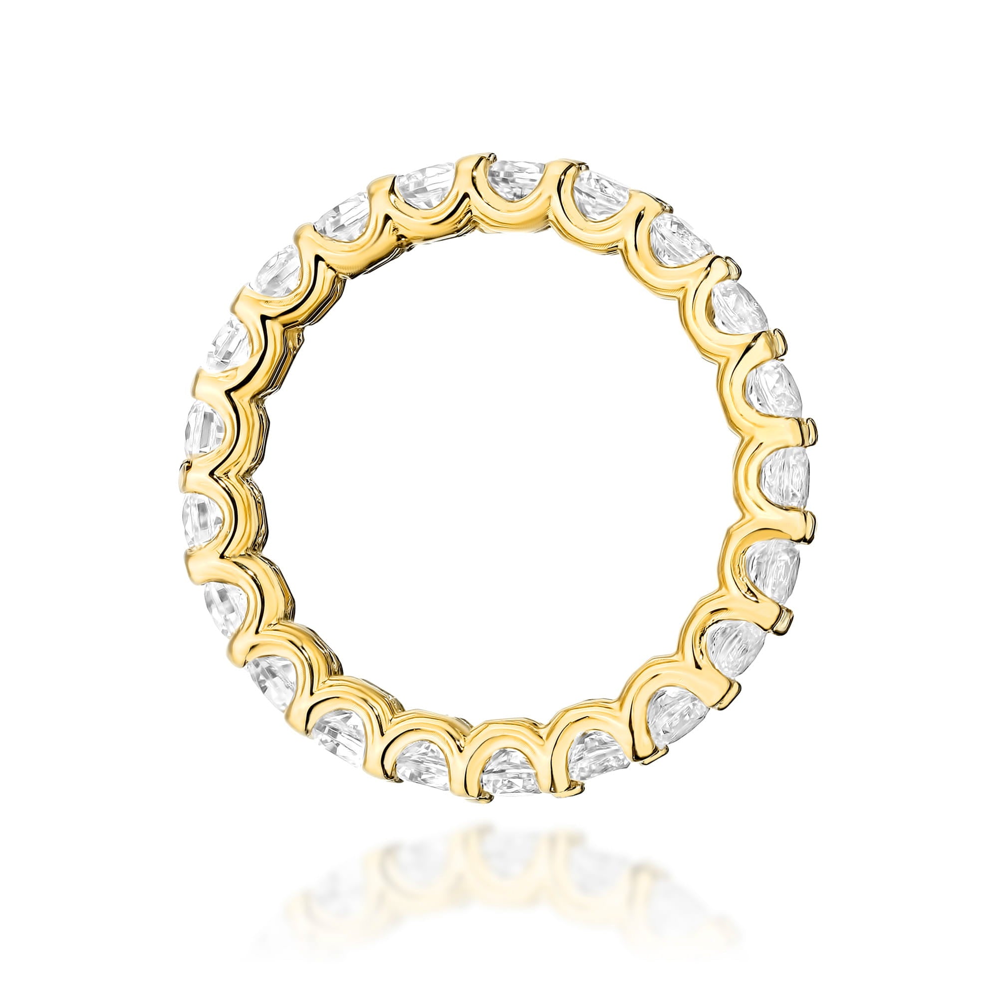 Gold Ring With Lab-Grown Diamonds