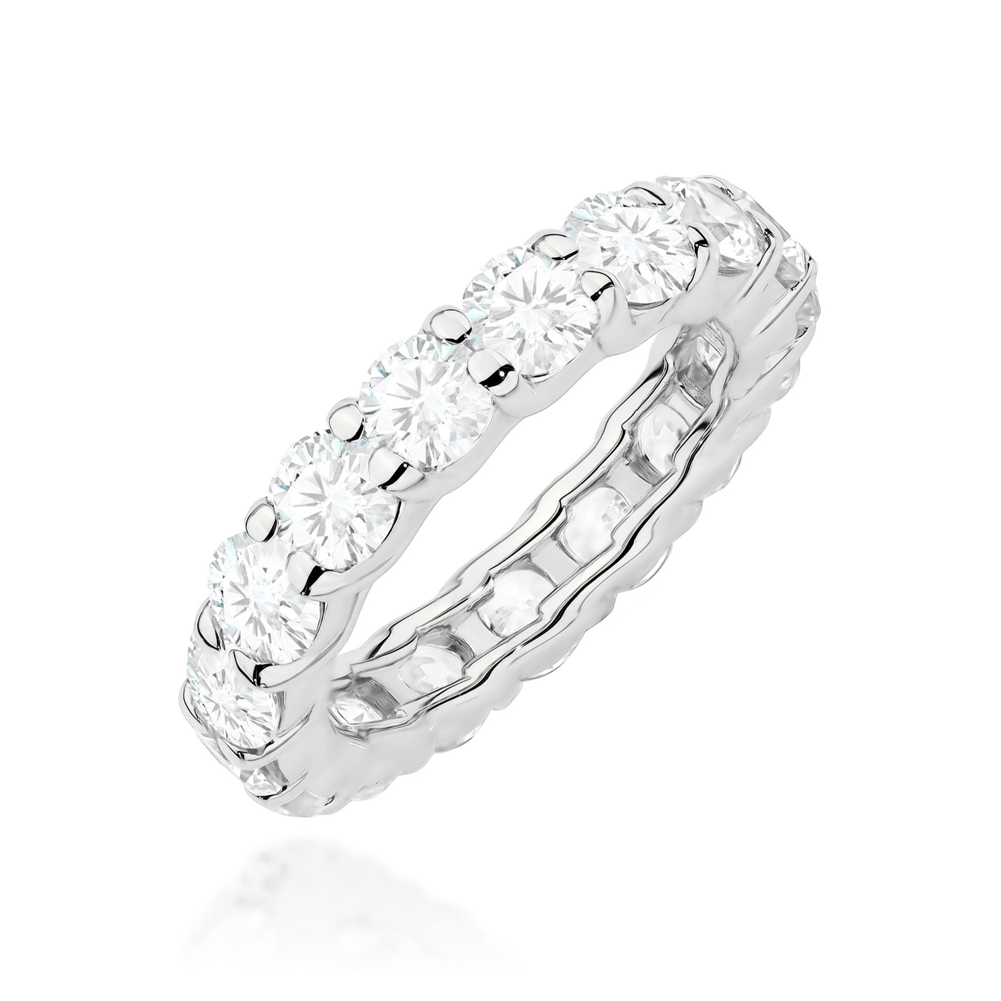 Gold Ring With Lab-Grown Diamonds