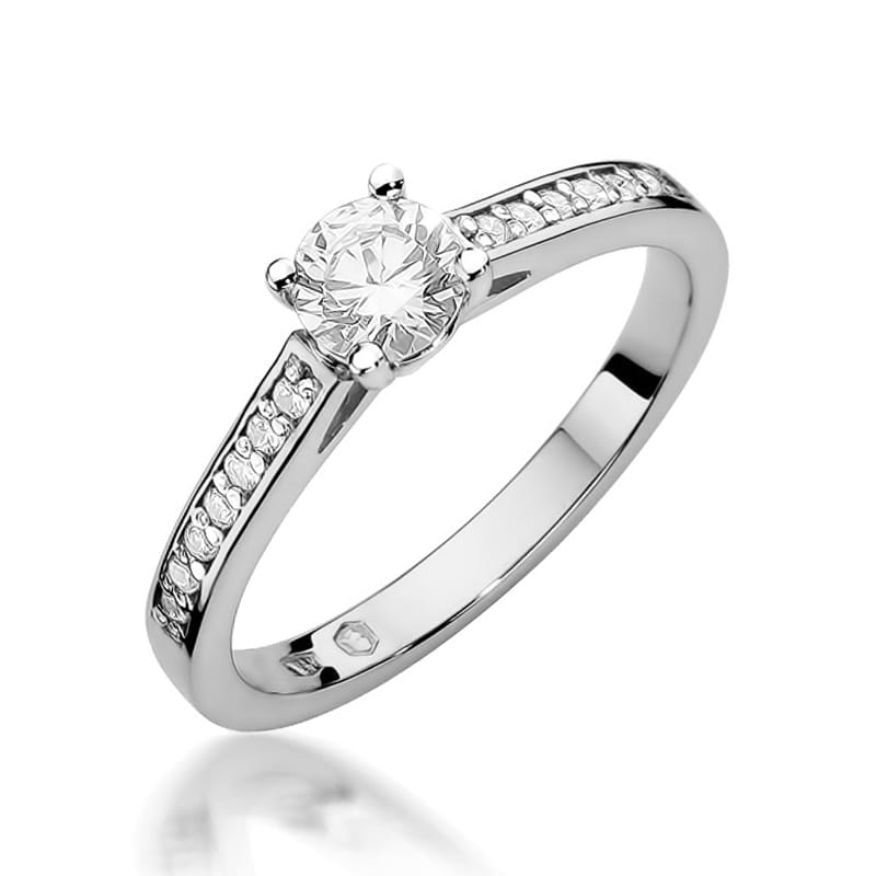 Gold Ring With Diamonds