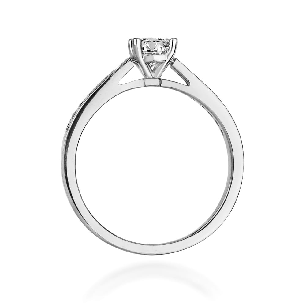 Gold Ring With Diamonds