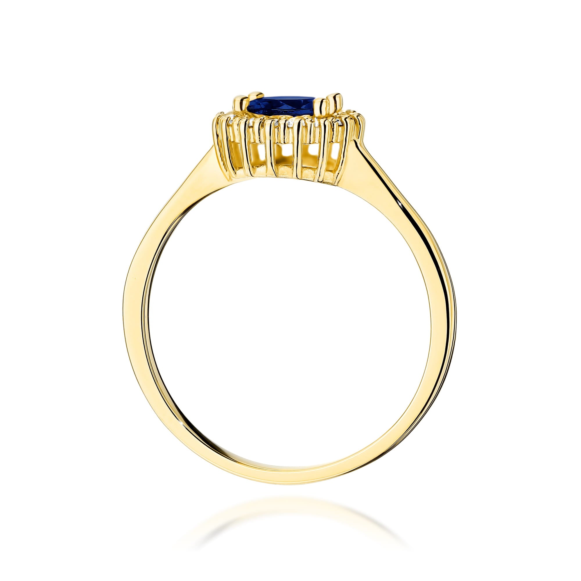 Gold Ring With Sapphire And Diamonds